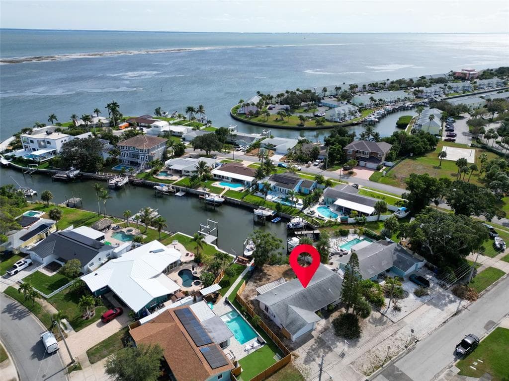 4540 BEACH DRIVE SE ST PETERSBURG, FL 33705