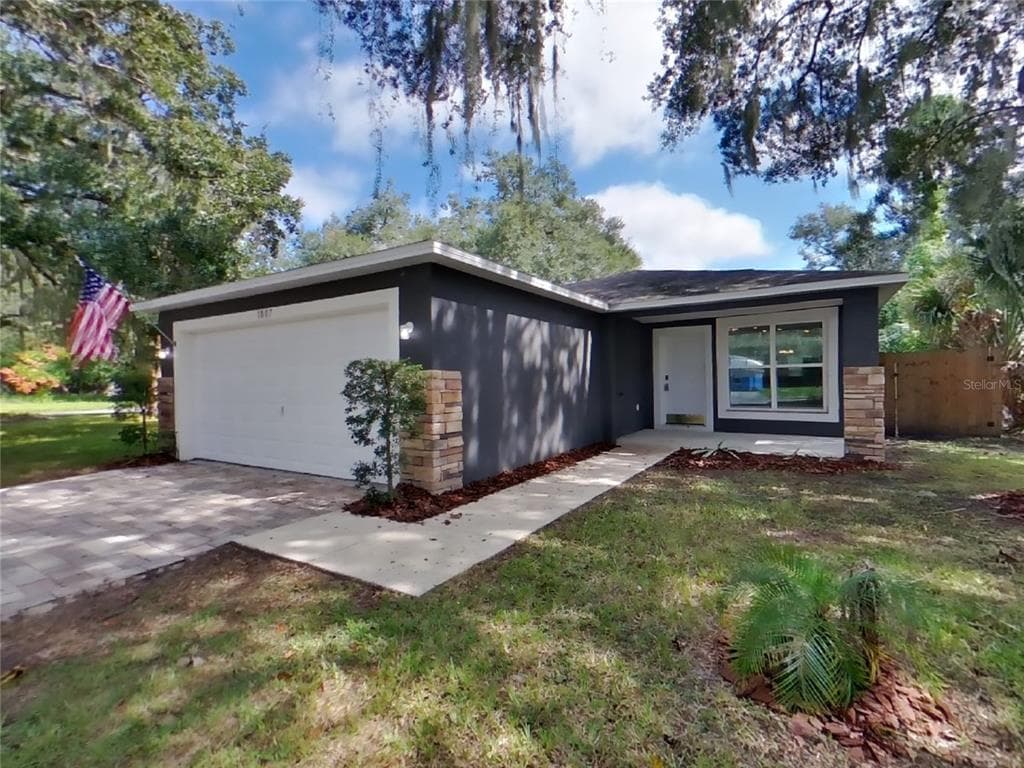 1007 S LOCUST AVENUE SANFORD, FL 32771