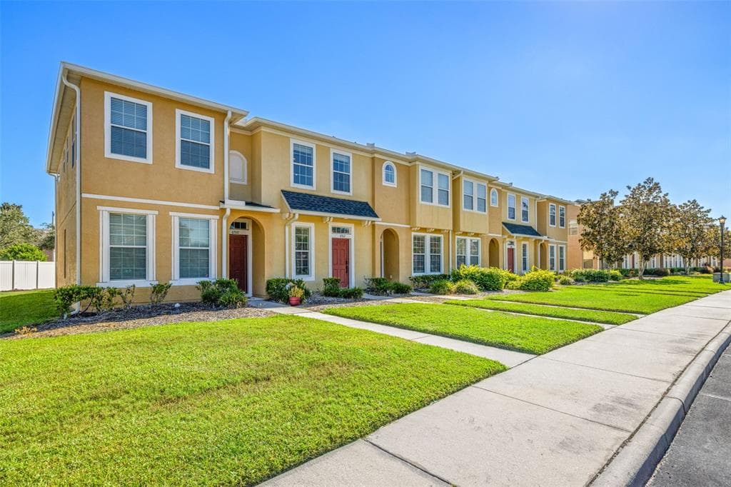 6912 TOWERING SPRUCE DRIVE UNIT 6912 RIVERVIEW, FL 33578
