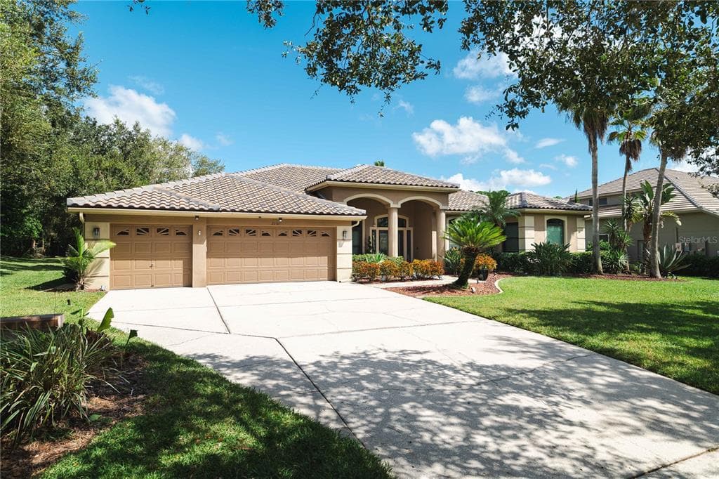 2151 DIAMOND COURT