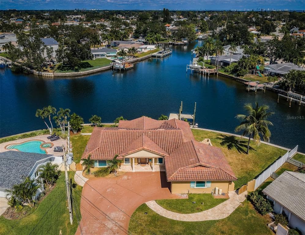 4295 13TH LANE NE ST PETERSBURG, FL 33703