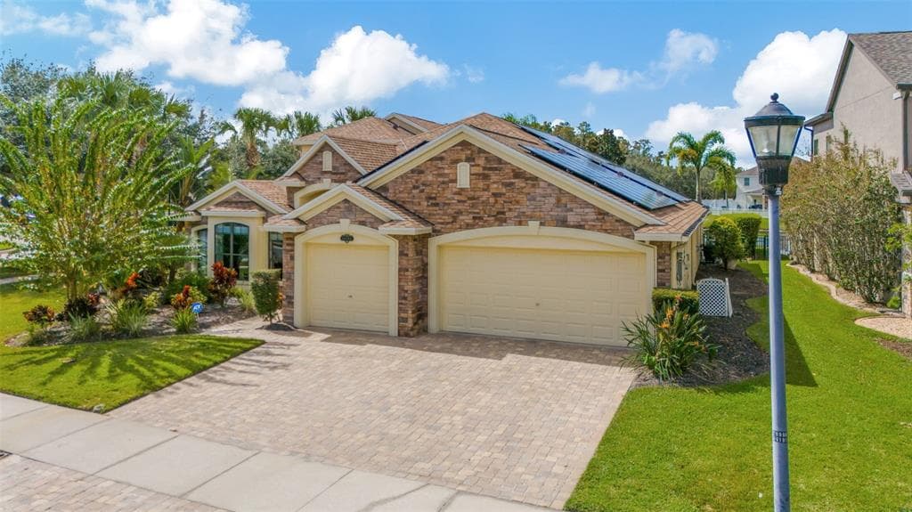 19361 YELLOW CLOVER DRIVE TAMPA, FL 33647