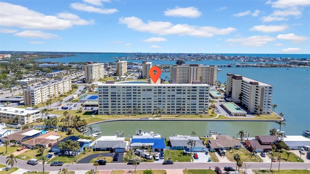 4725 COVE CIRCLE UNIT 302 ST PETERSBURG, FL 33708
