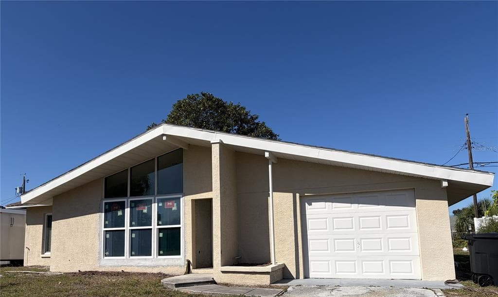 10443 RAFFIA DRIVE PORT RICHEY, FL 34668
