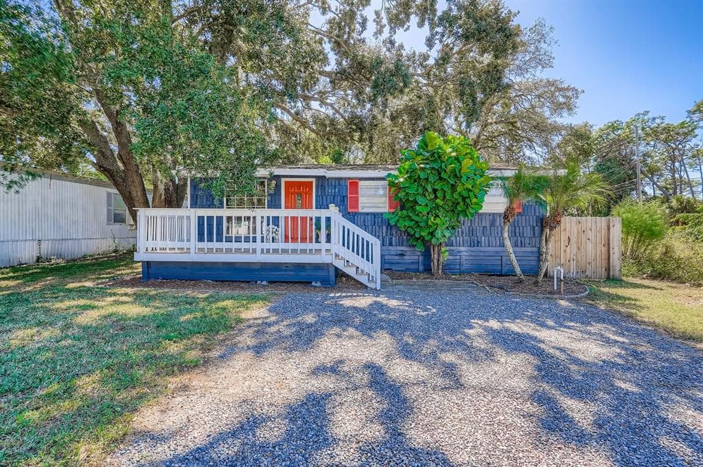 7008 CREEK DRIVE NEW PORT RICHEY, FL 34655