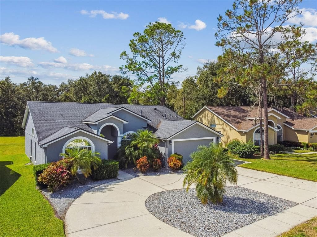 5543 FOXTAIL COURT WESLEY CHAPEL, FL 33543