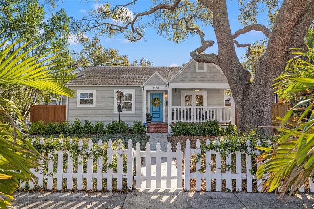 1205 13TH STREET N ST PETERSBURG, FL 33705