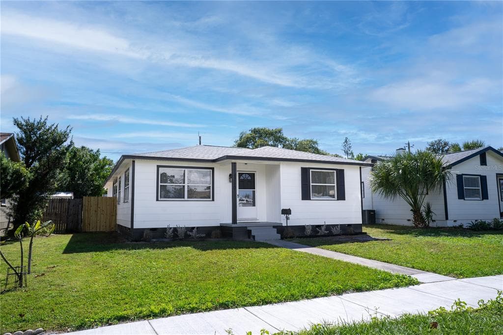 4350 2ND AVENUE S ST PETERSBURG, FL 33711