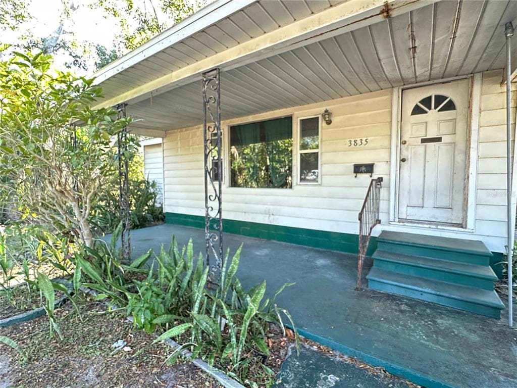 3835 7TH STREET S ST PETERSBURG, FL 33705