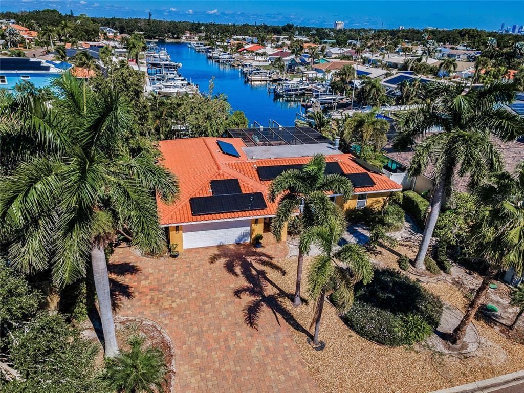 4201 46TH AVENUE S ST PETERSBURG, FL 33711