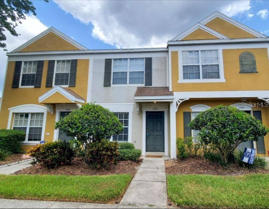 1308 COSTA MESA DRIVE DRIVE WESLEY CHAPEL, FL 33543
