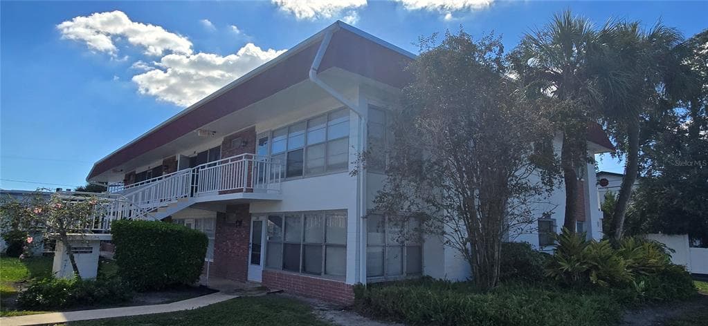 3540 32ND AVENUE N UNIT 213 ST PETERSBURG, FL 33713