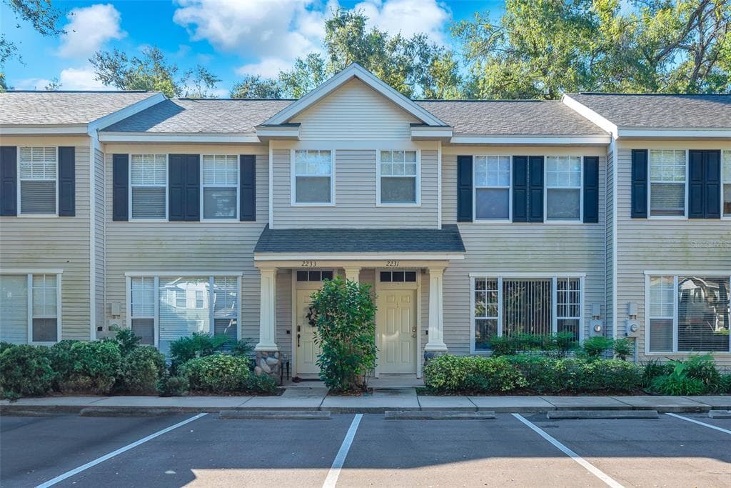 2231 GOLDEN OAK LANE VALRICO, FL 33594