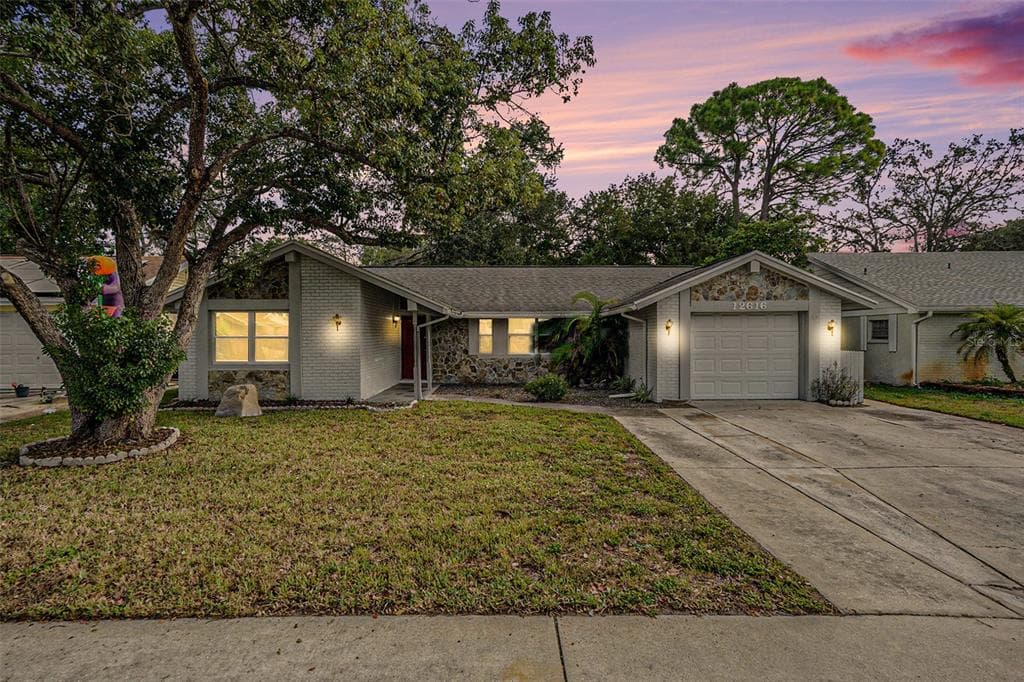 12616 STONE HOUSE LOOP HUDSON, FL 34667