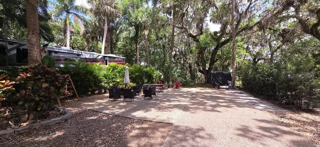 400 LONGHORN DRIVE RIVER RANCH, FL 33867