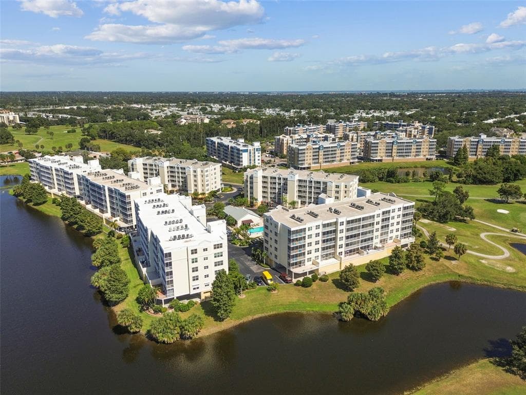 1200 COUNTRY CLUB DRIVE UNIT 2405 LARGO, FL 33771