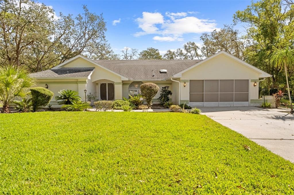 18810 MAJESTIC OAK COURT HUDSON, FL 34667