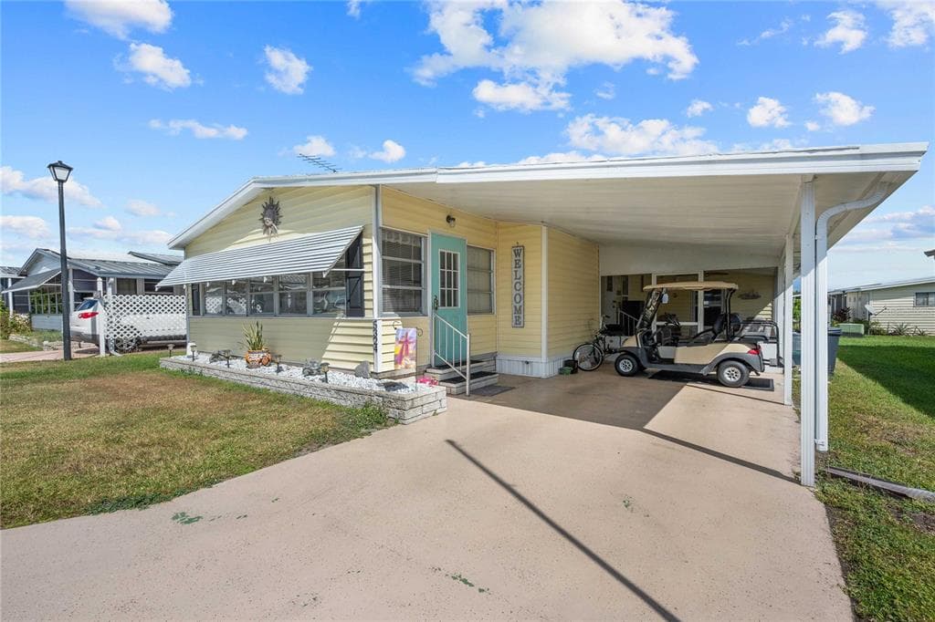 5324 SEVILLE DRIVE ZEPHYRHILLS, FL 33541