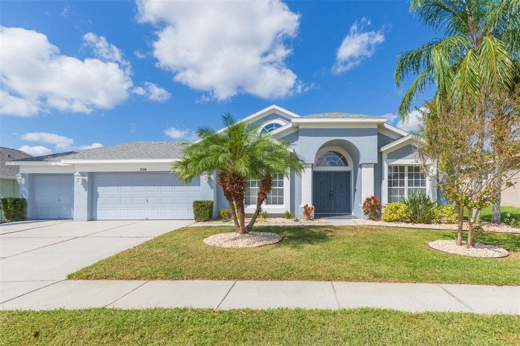 10316 RIVERBURN DRIVE TAMPA, FL 33647