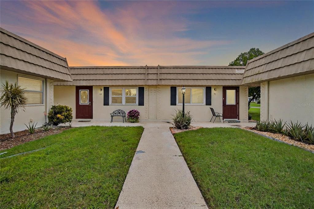 202 BEDFORD STREET UNIT 69 SUN CITY CENTER, FL 33573