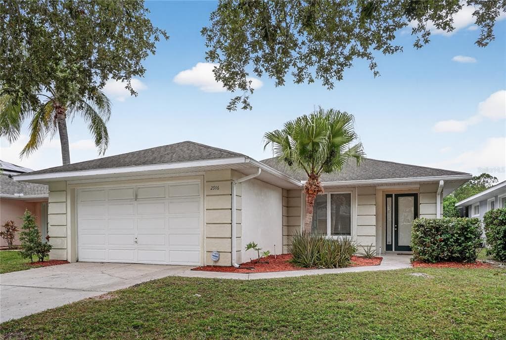 2916 SUNSET LAKES BOULEVARD KISSIMMEE, FL 34747