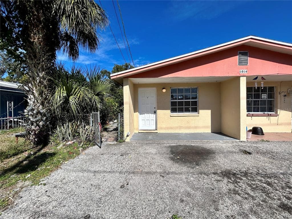 1016 E SENECA AVENUE UNIT A TAMPA, FL 33612