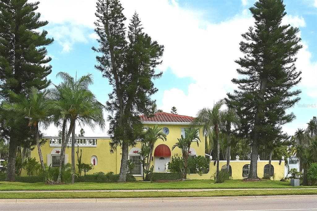 305 GULF BLVD