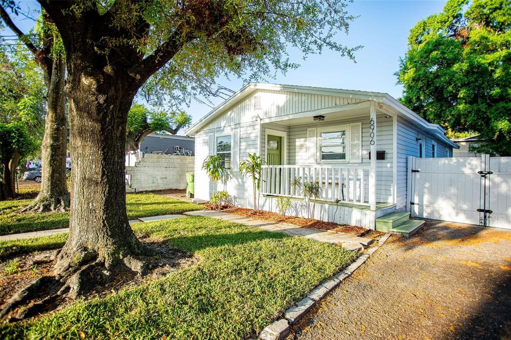 6906 N CENTRAL AVENUE TAMPA, FL 33604