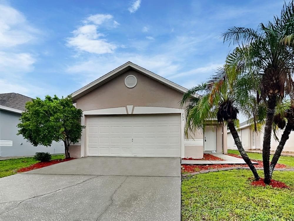 253 OWENSHIRE CIRCLE KISSIMMEE, FL 34744