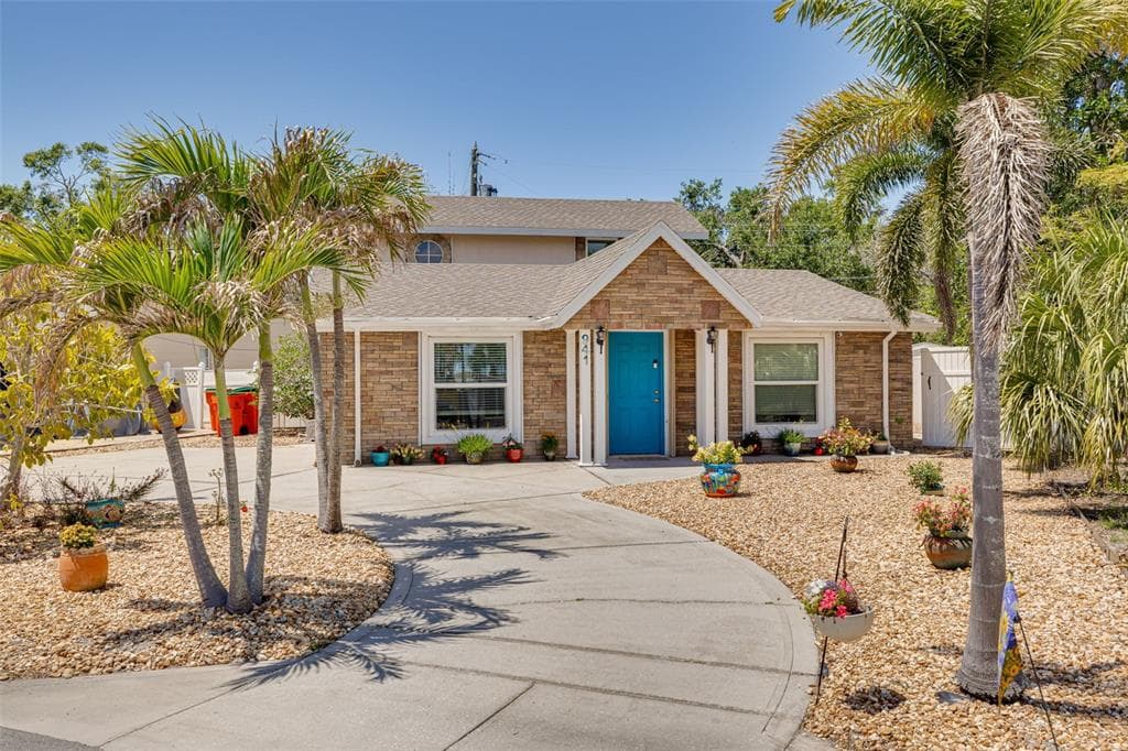 941 65TH STREET S ST PETERSBURG, FL 33707