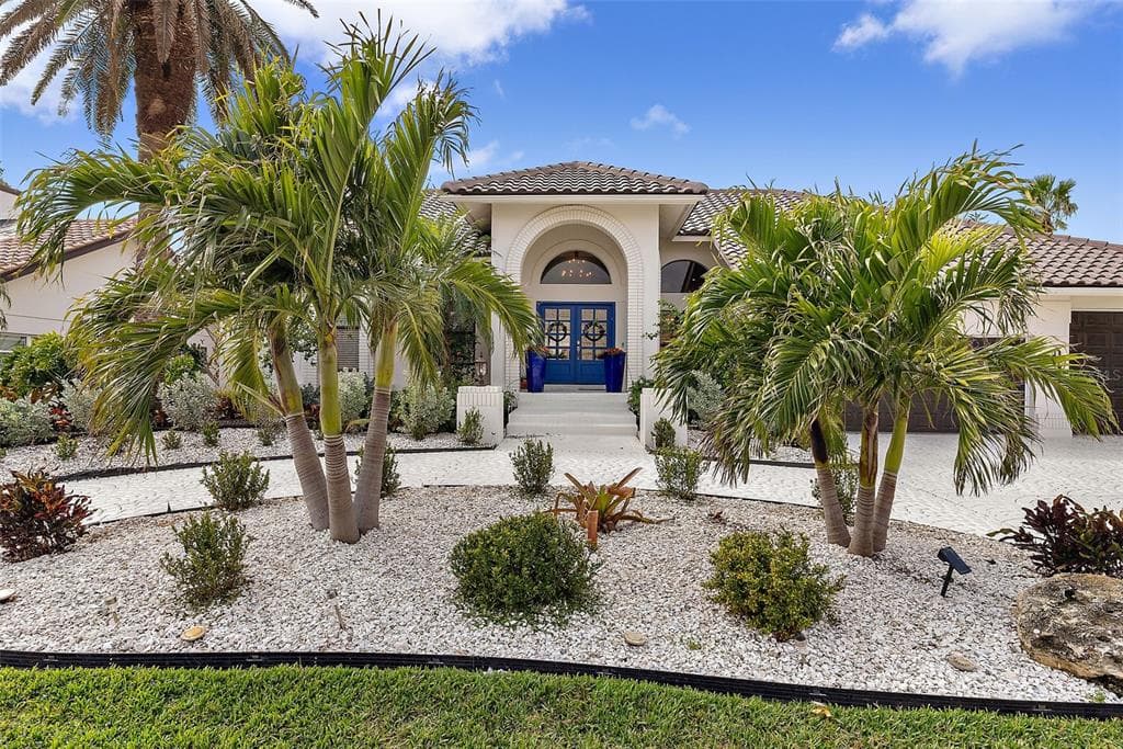 5801 LEELAND STREET S ST PETERSBURG, FL 33715