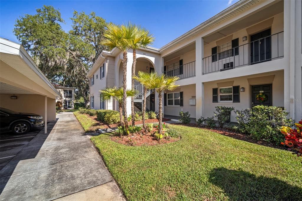 10352 CARROLLWOOD LANE UNIT 195