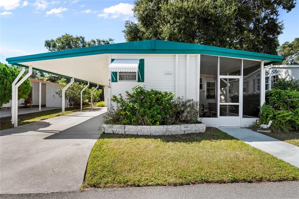 585 SKY HARBOR DRIVE UNIT 418 CLEARWATER, FL 33759