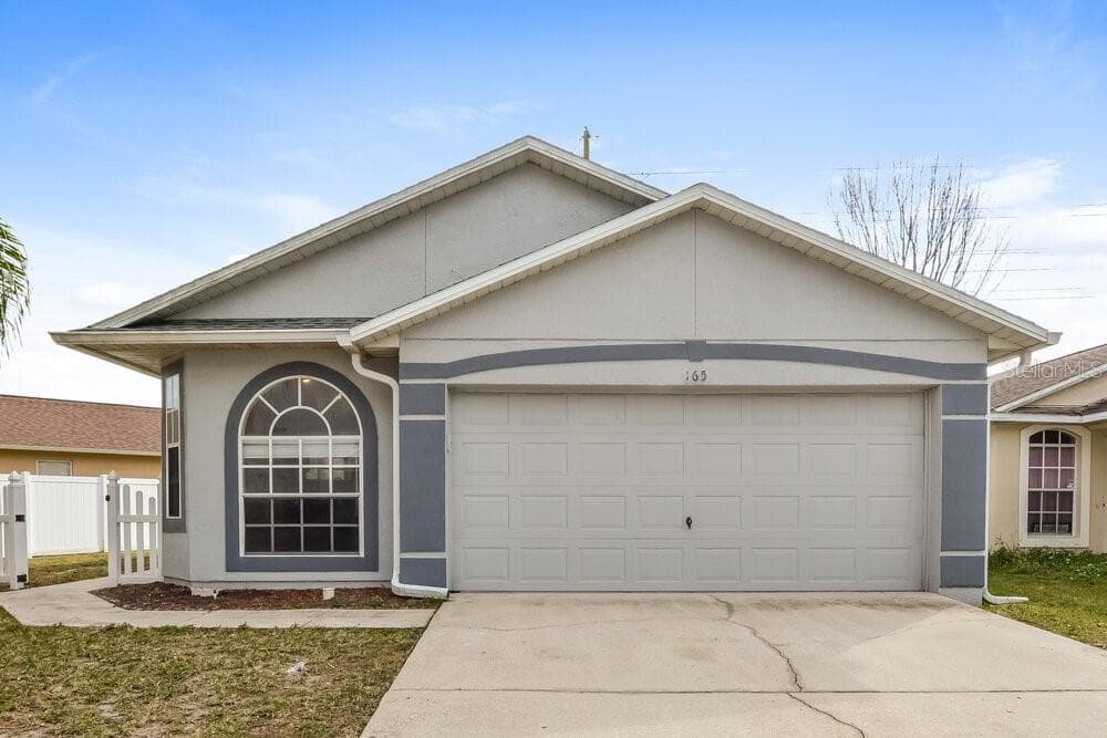 165 BURNSED PLACE OVIEDO, FL 32765