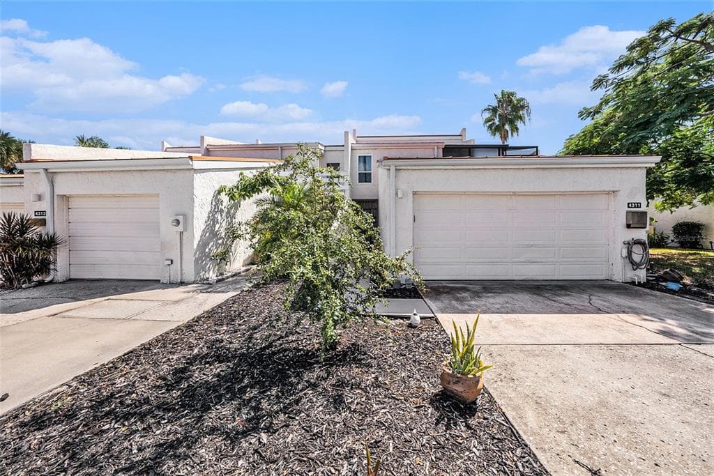 4311 HARBOR HOUSE DRIVE UNIT 4311 TAMPA, FL 33615