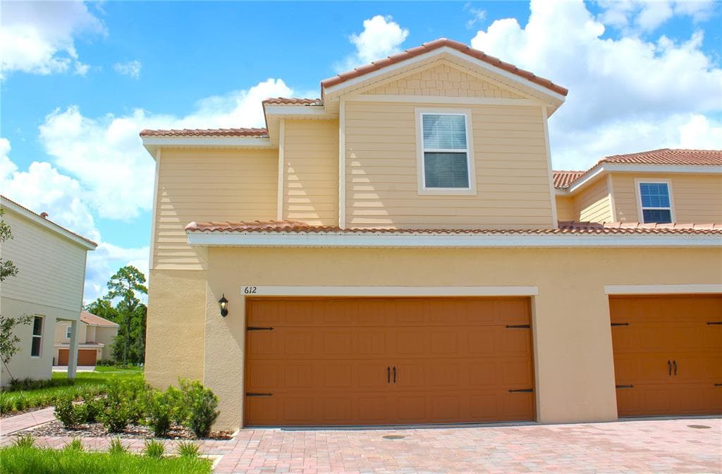 612 BAY LEAF DRIVE POINCIANA, FL 34759