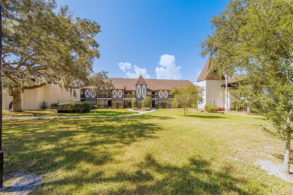 240 N BAYSHORE BOULEVARD UNIT 204 CLEARWATER, FL 33759