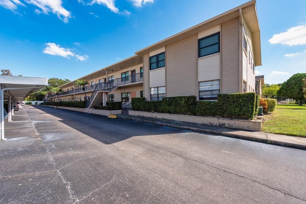 5967 TERRACE PARK DRIVE N UNIT 107 ST PETERSBURG, FL 33709