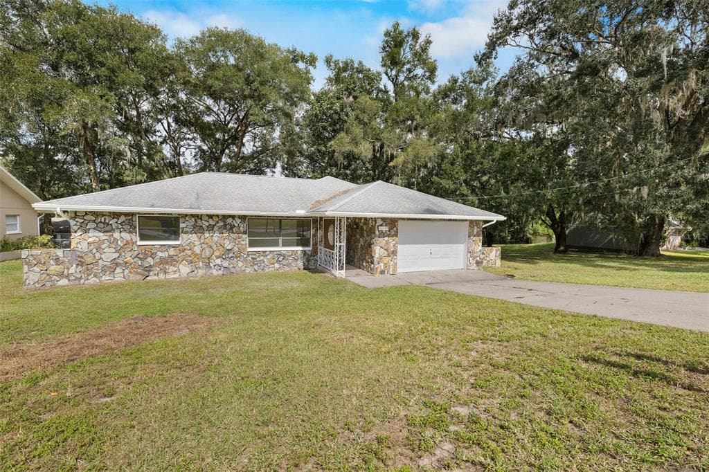 26329 SEIDEL STREET BROOKSVILLE, FL 34602