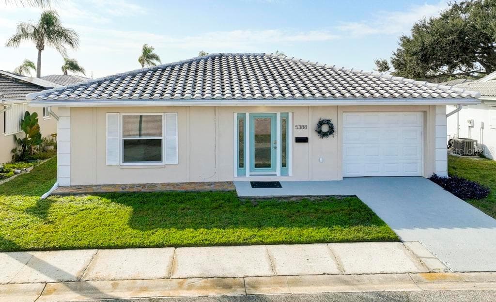 5388 ACACIA TRAIL N PINELLAS PARK, FL 33782