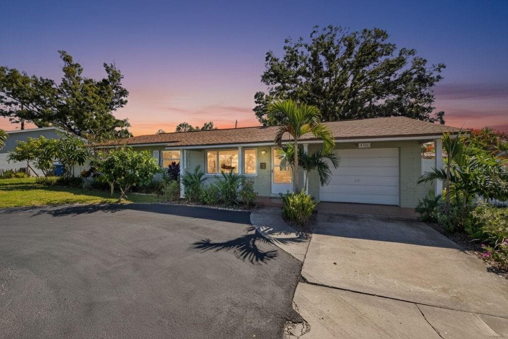 5216 30TH AVENUE N ST PETERSBURG, FL 33710