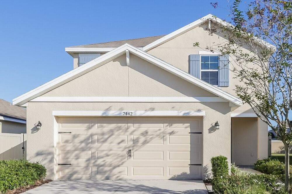 7442 TUSCAN BAY CIRCLE WESLEY CHAPEL, FL 33545