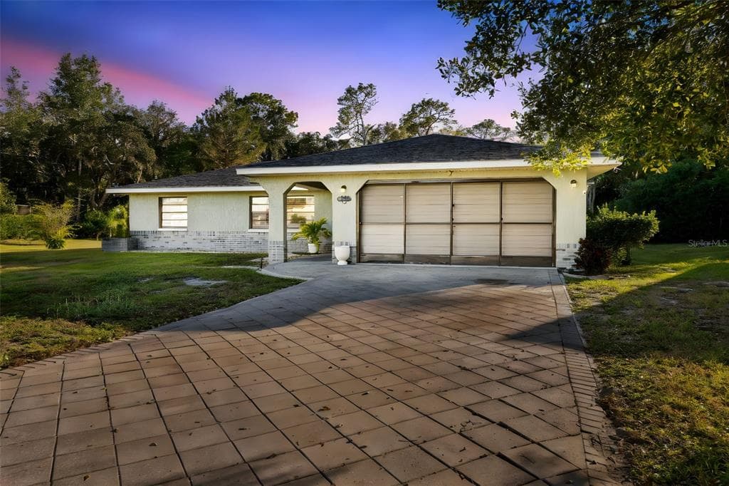 8998 LISMORE COURT WEEKI WACHEE, FL 34613