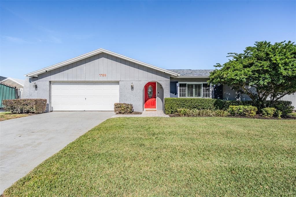 7709 HINSDALE DRIVE TAMPA, FL 33615