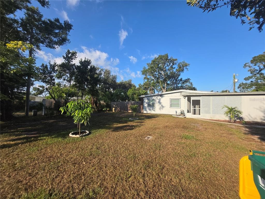 236 EMERALD LANE