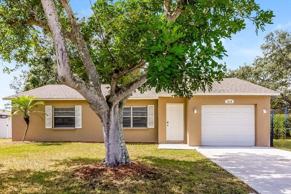 7018 12TH COURT E SARASOTA, FL 34243