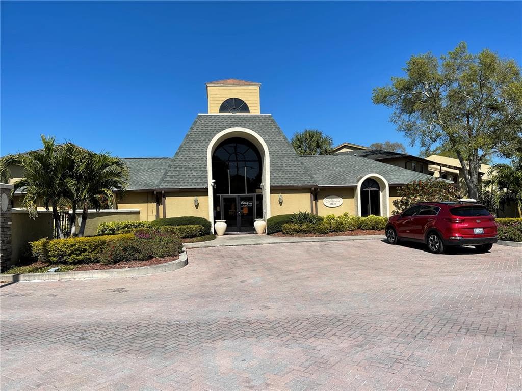 10195 SAILWINDS BOULEVARD N UNIT 106 LARGO, FL 33773