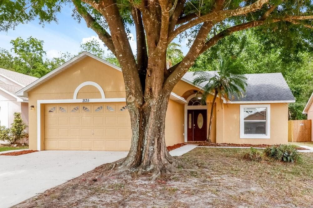 2135 REMINGTON POINTE BOULEVARD KISSIMMEE, FL 34743