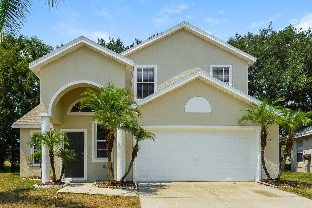 241 BLUFF PASS DRIVE EUSTIS, FL 32726