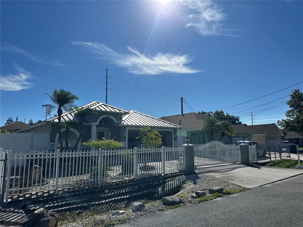 7209 DONALD AVENUE TAMPA, FL 33614